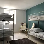 Sleeping Beauty Hostel *