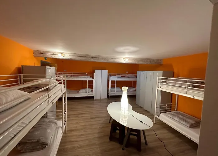 ホステル トゥルバーイェヴァ 54 *