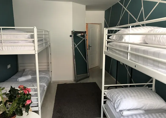 Sleeping Beauty Хостел *