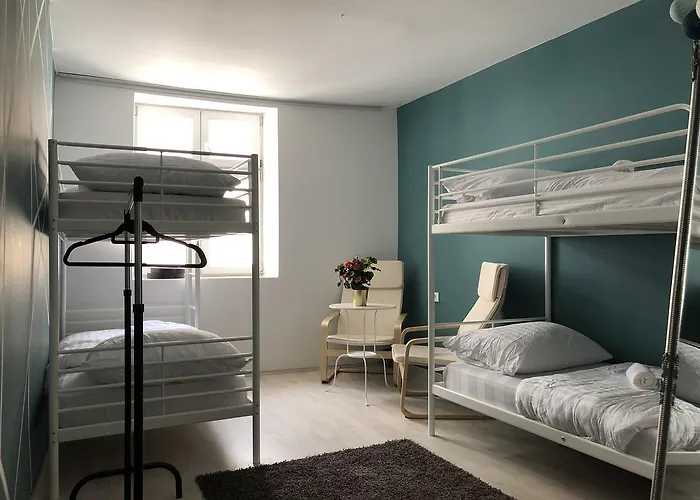 Sleeping Beauty Hostel *